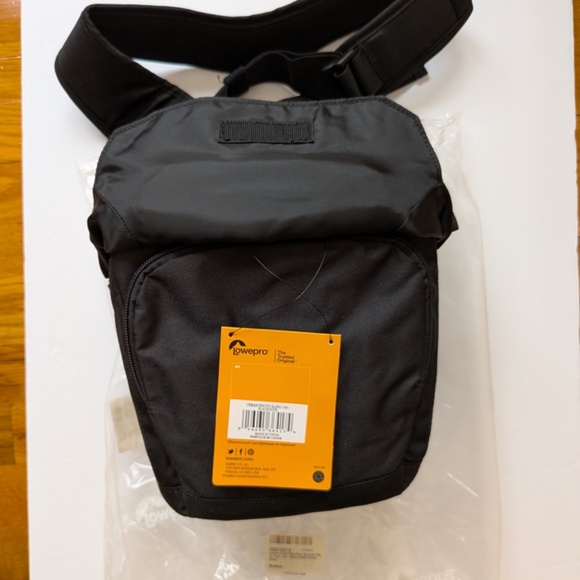 LowePro Camera Bag NWT - Picture 3 of 8